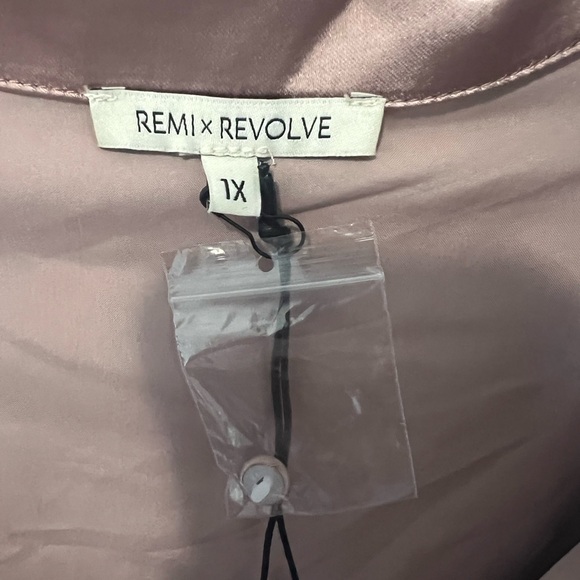 NWT Remi x Revolve Blouse - Picture 6 of 6